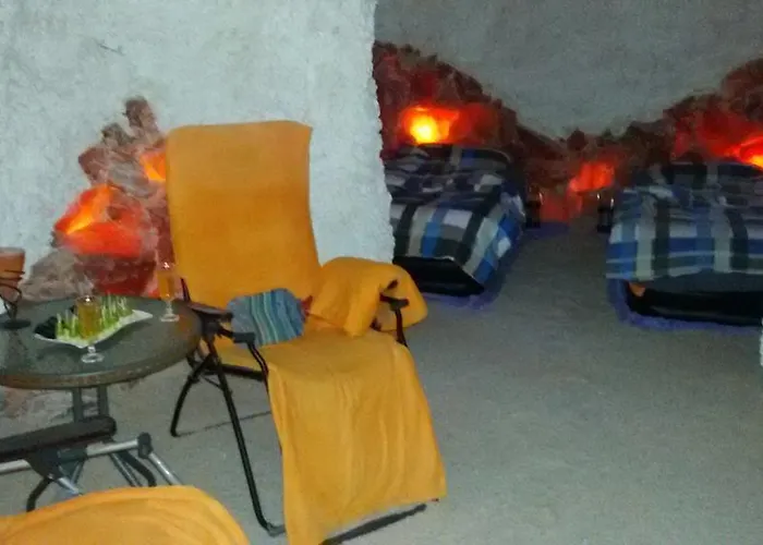 Wellness Salzgrotte Konukevi Sondernau